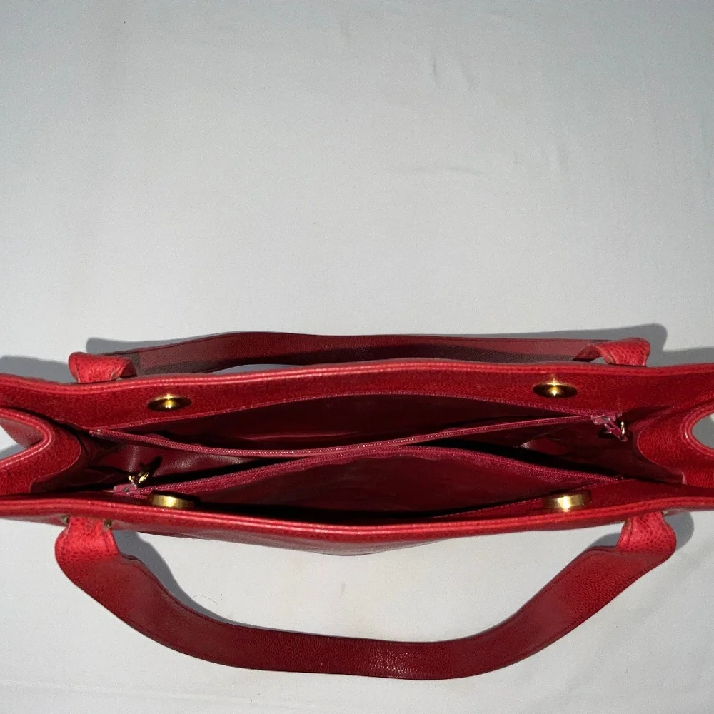 CHANEL Vintage CC Caviar Leather Shoulder Tote Red - Picture 14 of 16